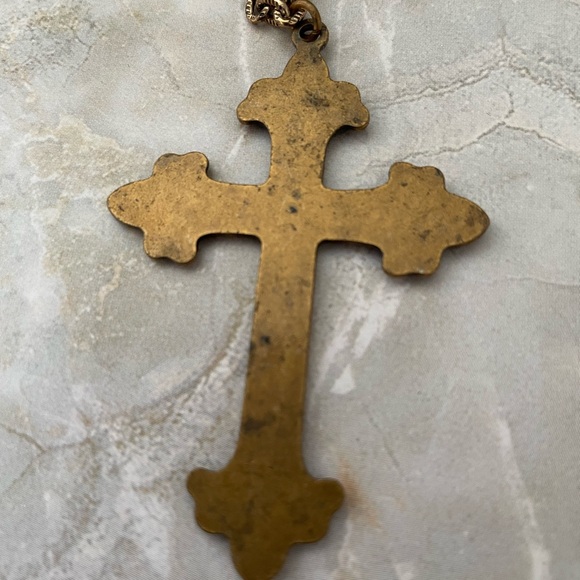 Vintage copper budded cross pendant on a gold tone chain. 17 inches long. - Picture 8 of 8